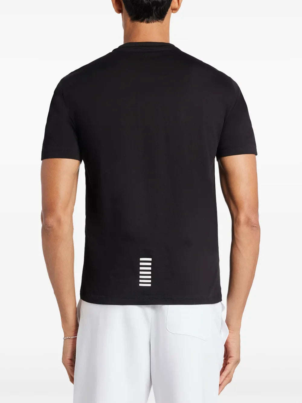 EA7 Emporio Armani — Црна маица со мало EA7 лого — заден приказ